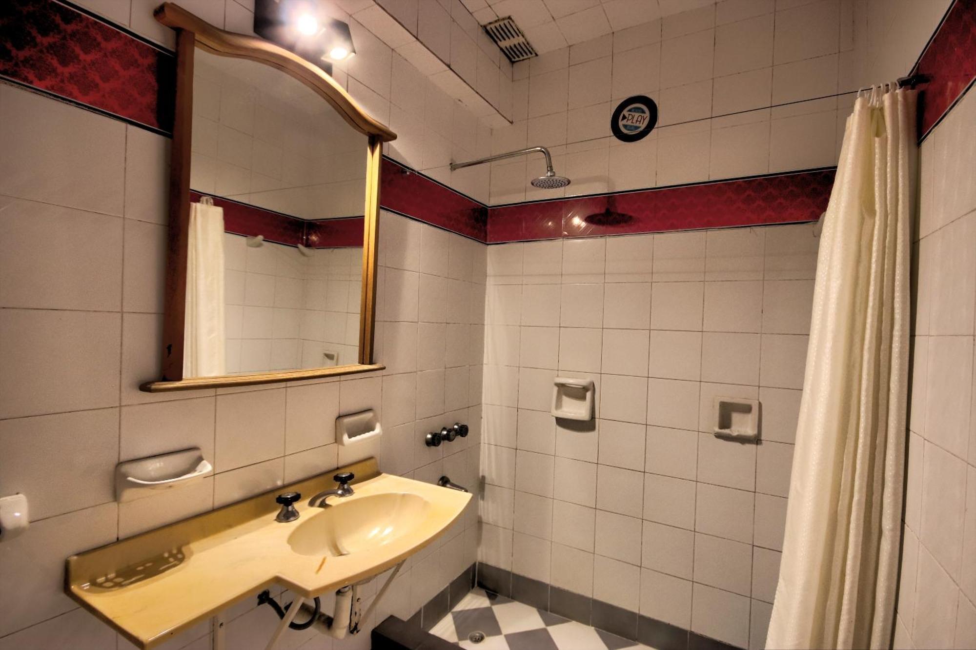 Quarto Duplo com Banheiro Privativo
